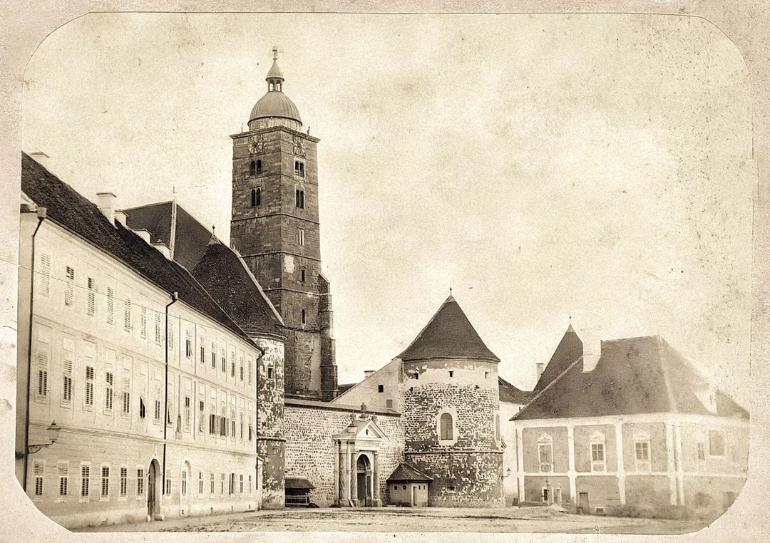 Katedrala prije potresa (stara katedrala)